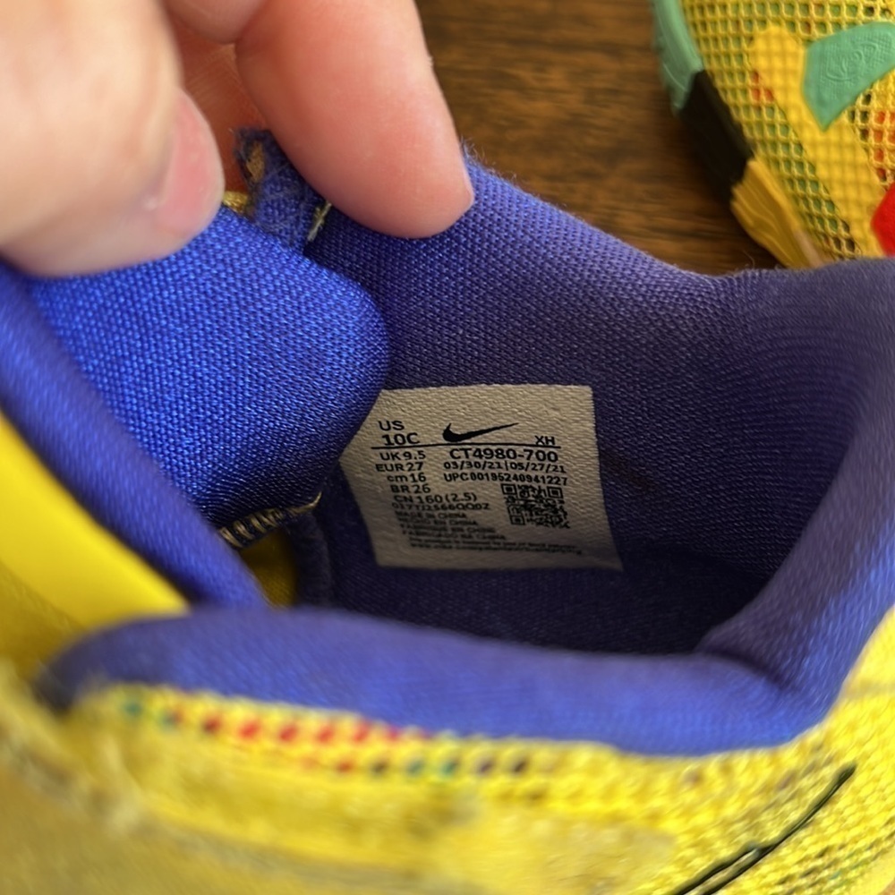Nike Kyrie 7 "Yellow Strike/Green Abyss/Bright Crimson/Black" Toddler size 10 - Picture 12 of 12
